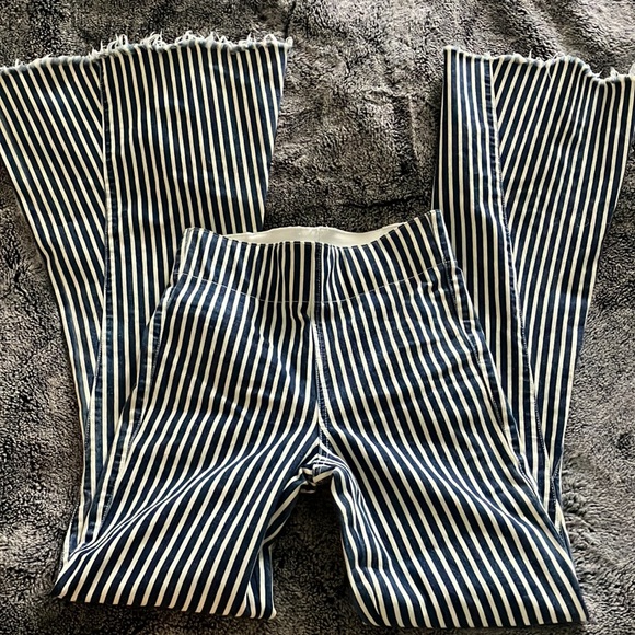 Show Me Your MuMu Berkeley Bells Striped Flare Leg Jeans - Picture 3 of 11